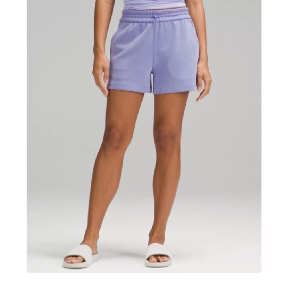 Lululemon Softstreme High-Rise Short 4" size 8